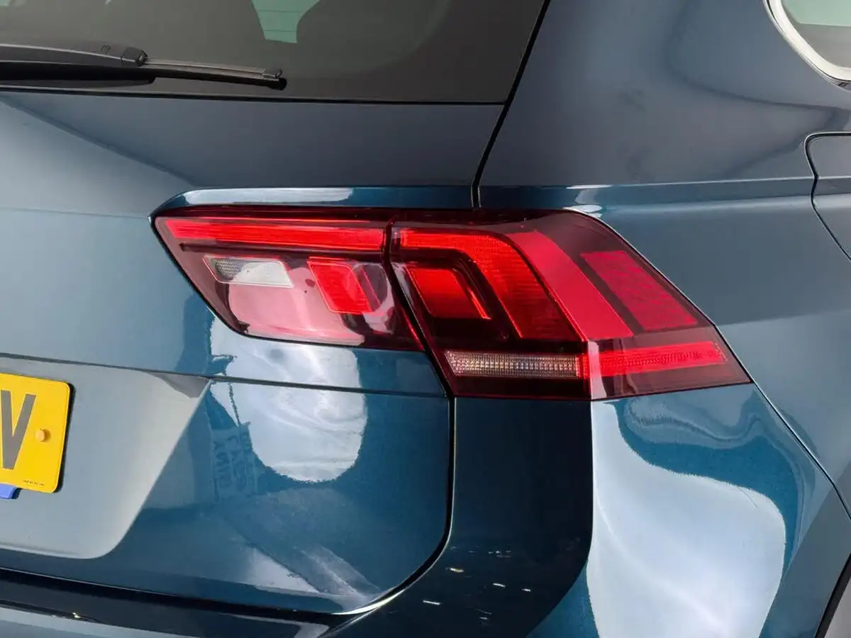 2021-volkswagen-tiguan-15-tsi-r-line-big-10