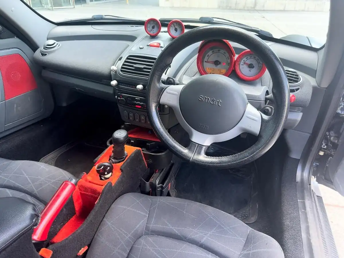 2005-smart-roadster-07-big-8