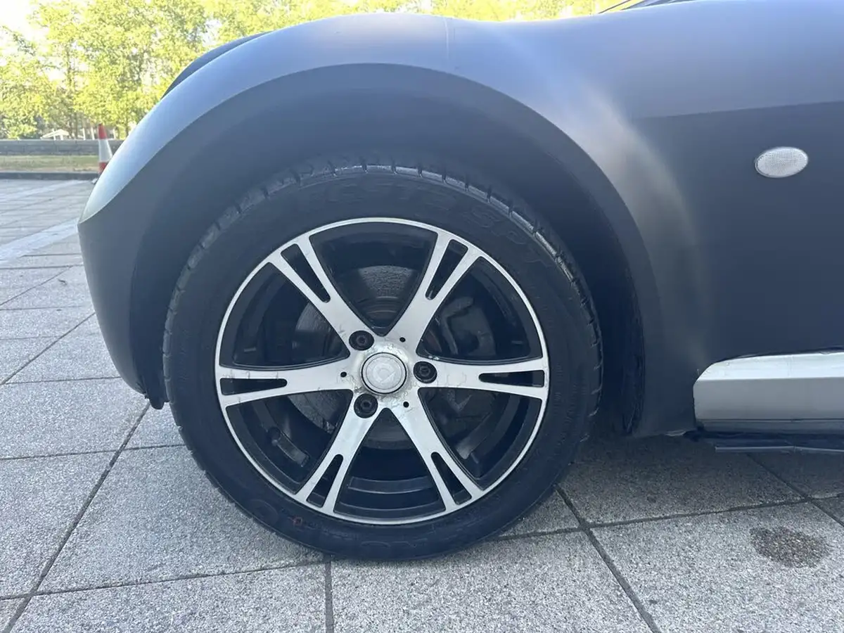 2005-smart-roadster-07-big-32