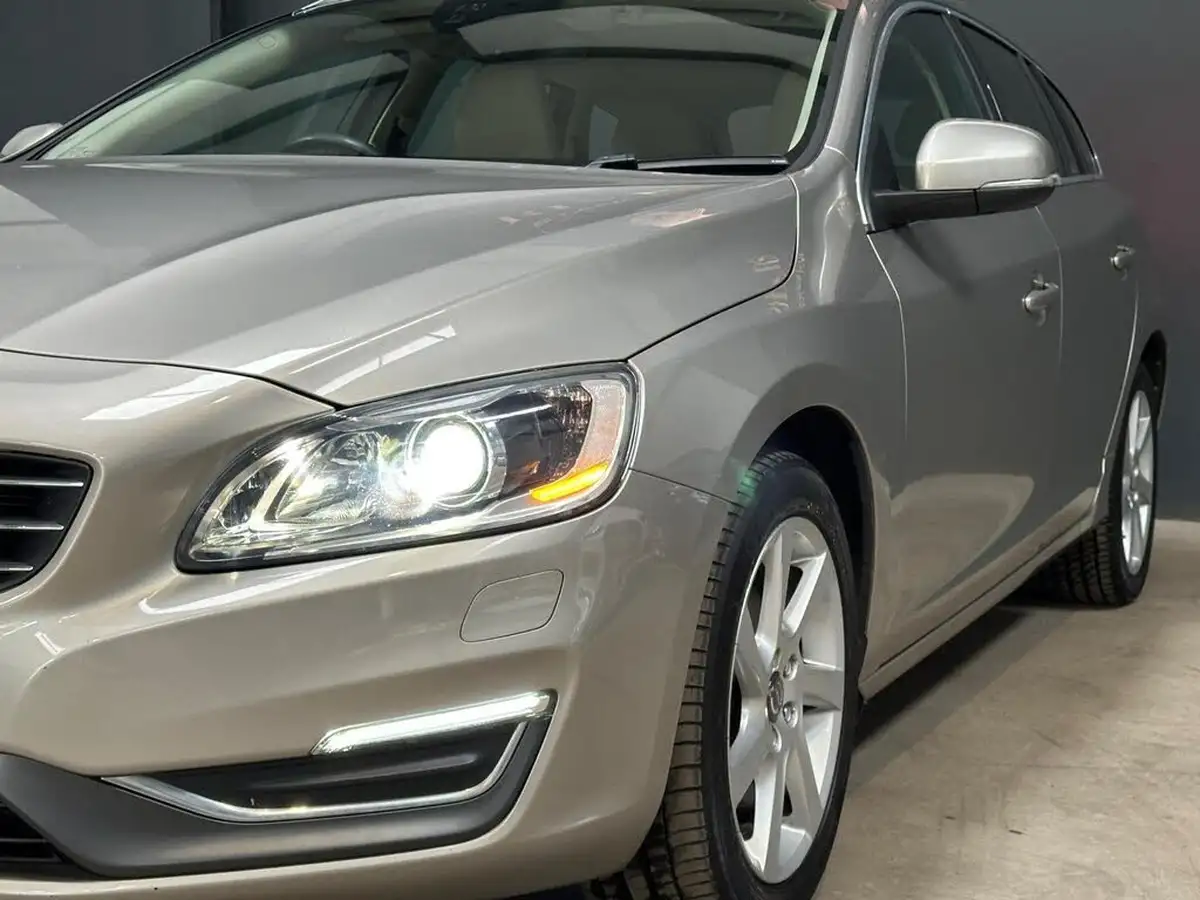 2014-volvo-v60-16td-d2-se-lux-big-4