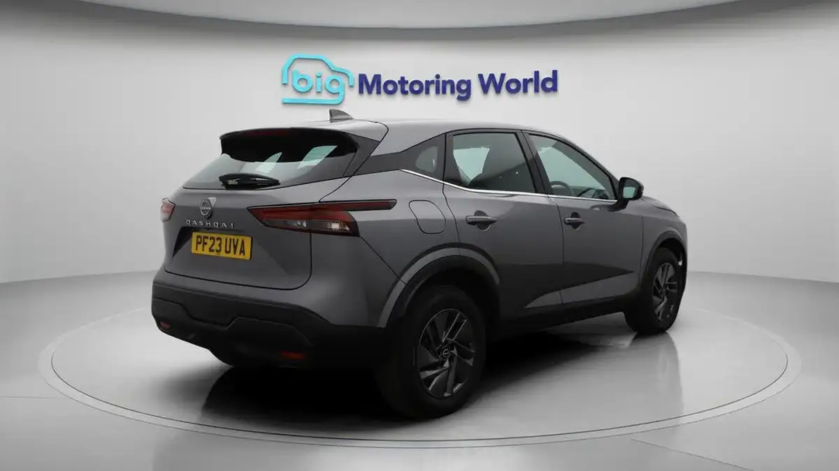2023-nissan-qashqai-13-dig-t-acenta-premium-140ps-big-7