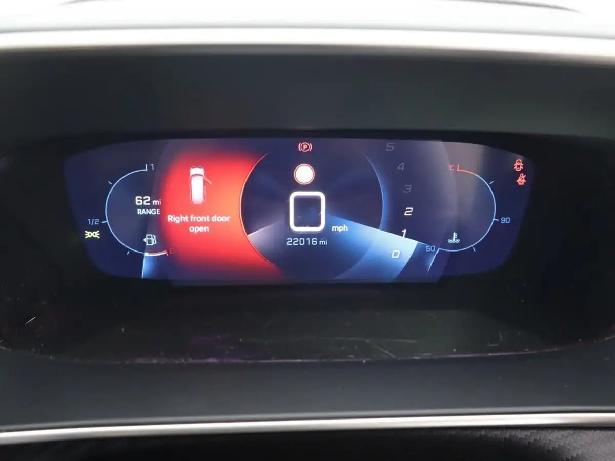 2022-peugeot-2008-suv-12-puretech-allure-premium-100bhp-big-14