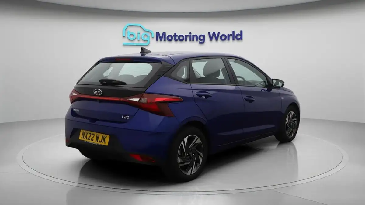 2022-hyundai-i20-10-t-gdi-se-connect-dct-big-7