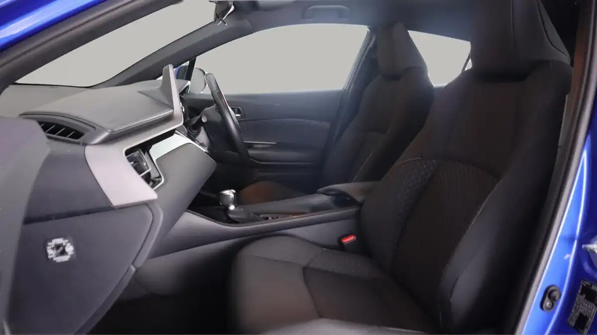 2021-toyota-c-hr-18-vvt-i-icon-big-13