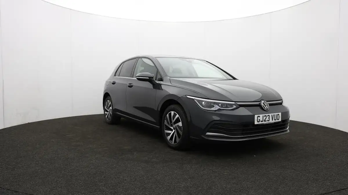2023-volkswagen-golf-14-tsi-ehybrid-style-big-43