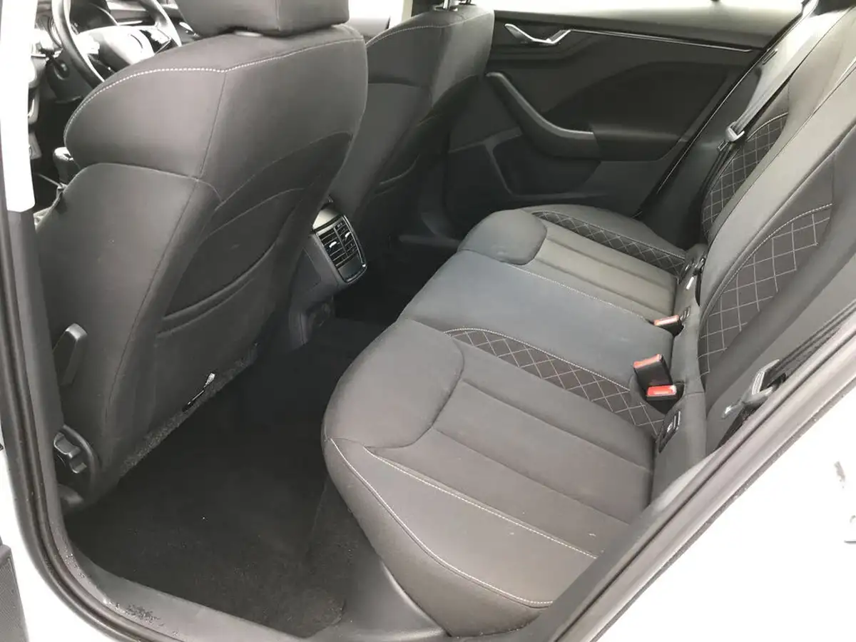 2022-skoda-scala-15-tsi-se-big-19