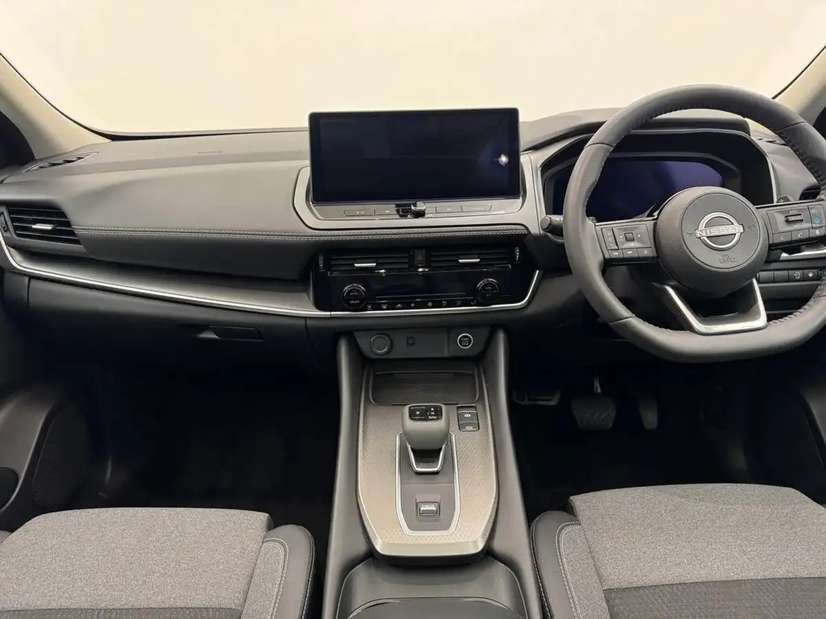 2024-nissan-qashqai-13-dig-t-n-connecta-158ps-mild-hybrid-glass-roof-pack-xtronic-big-2
