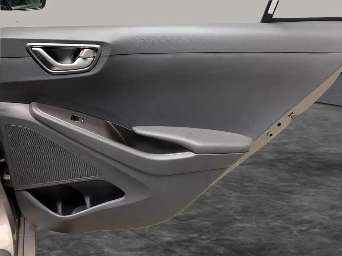 2021-hyundai-ioniq-e-premium-electric-100kw-big-35