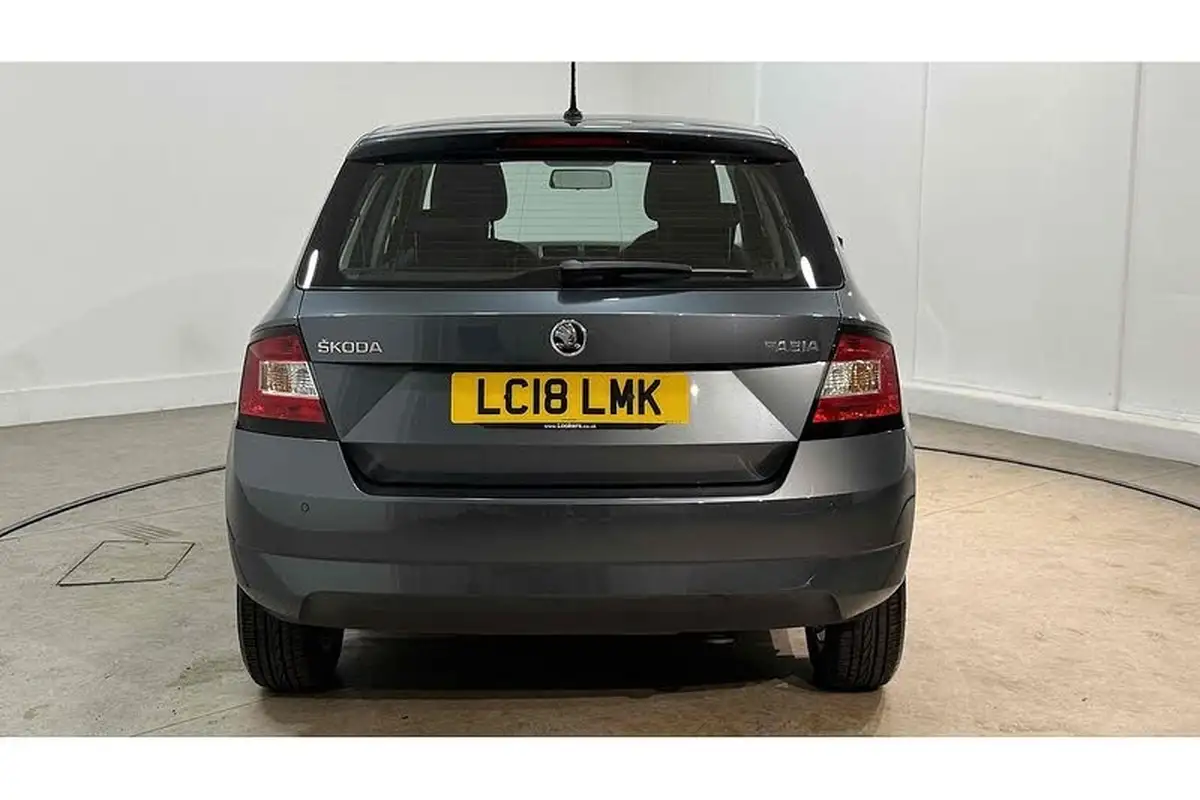 2018-skoda-fabia-10-tsi-se-95ps-ss-hatchback-big-6