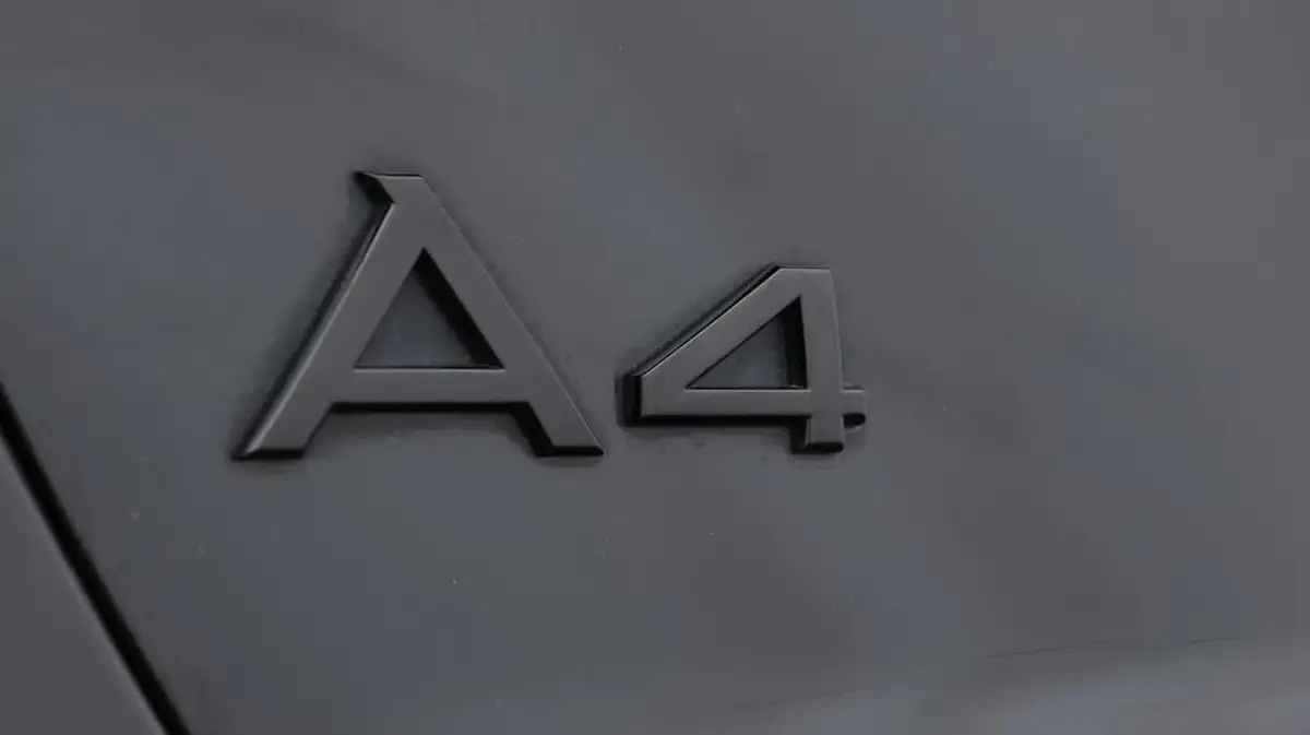 2022-audi-a4-20-35-tfsi-black-edition-s-tronic-big-21