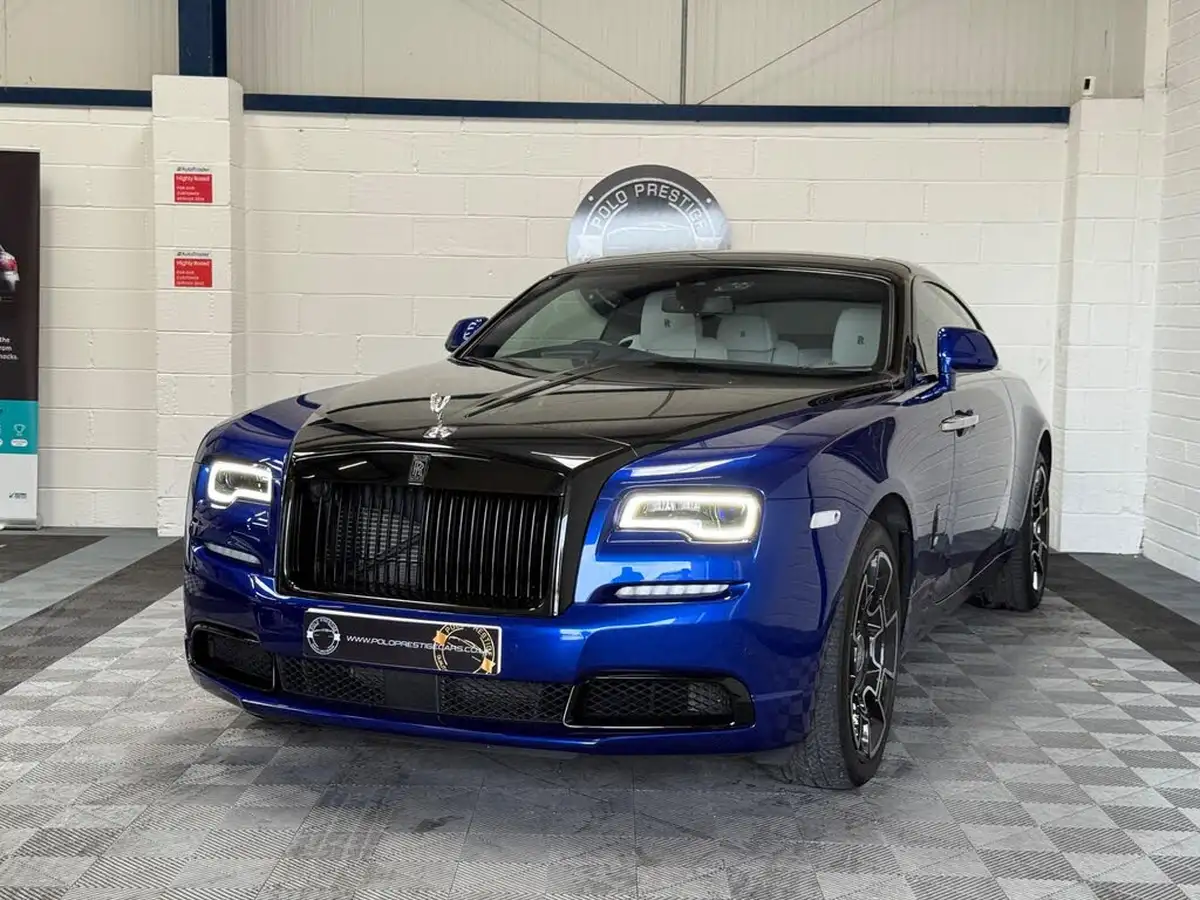 2023-rolls-royce-wraith-66-black-badge-big-11