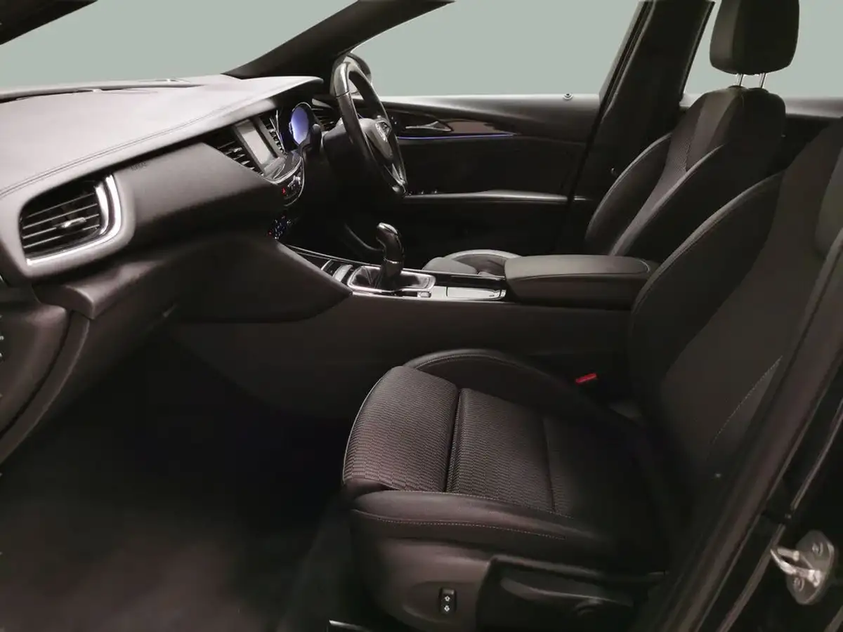 2019-vauxhall-insignia-grand-sport-15-turbo-sri-vx-line-nav-ss-big-3