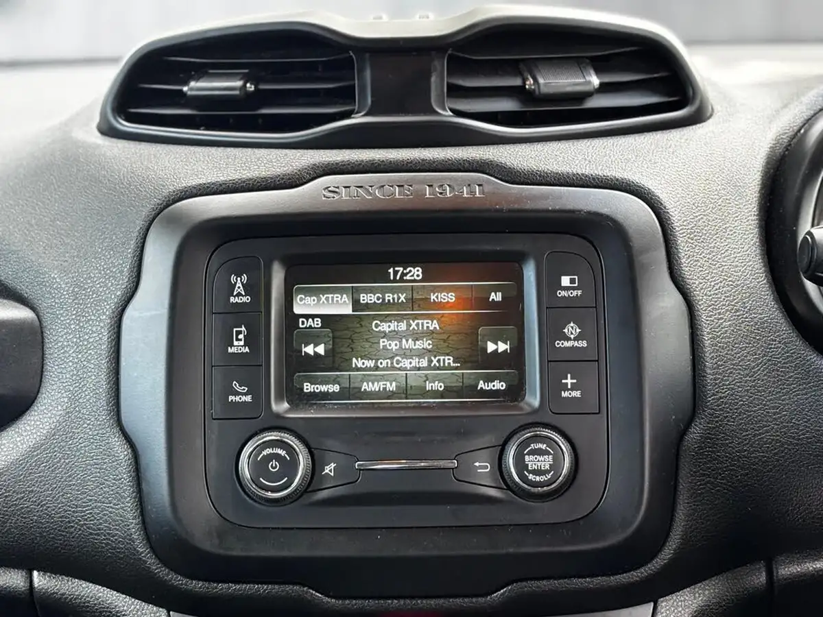 2015-jeep-renegade-16-e-torq-sport-big-9