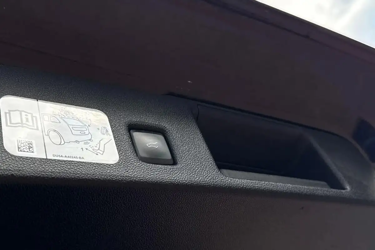 2021-ford-kuga-15t-st-line-edition-big-26