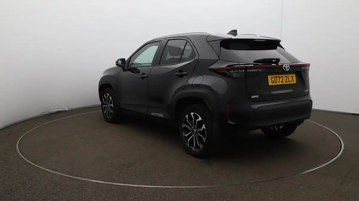 2022-toyota-yaris-cross-15-vvt-i-design-big-62