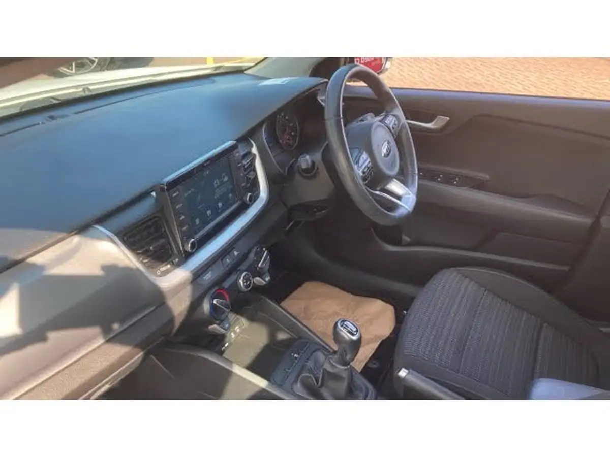 2018-kia-stonic-14-2-big-8
