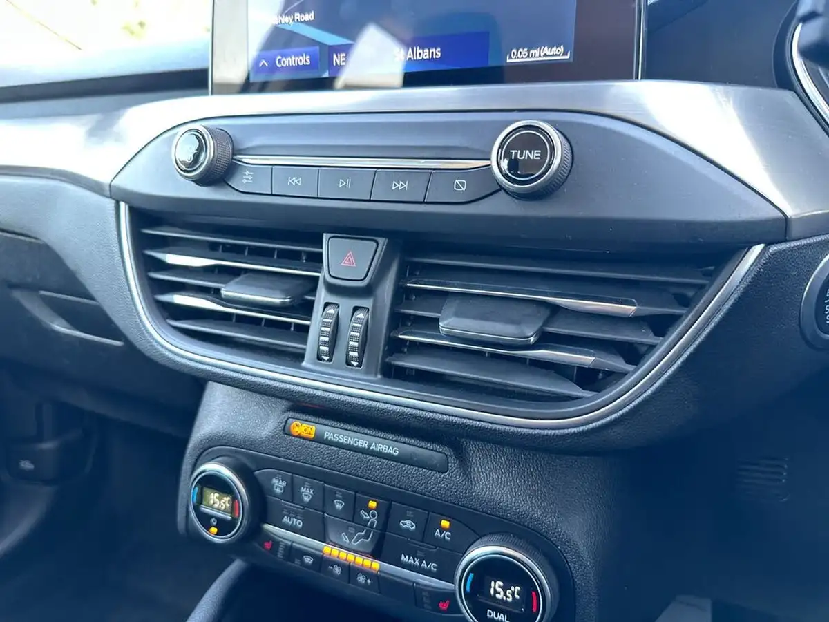 2022-ford-focus-10t-titanium-125ps-estate-big-21
