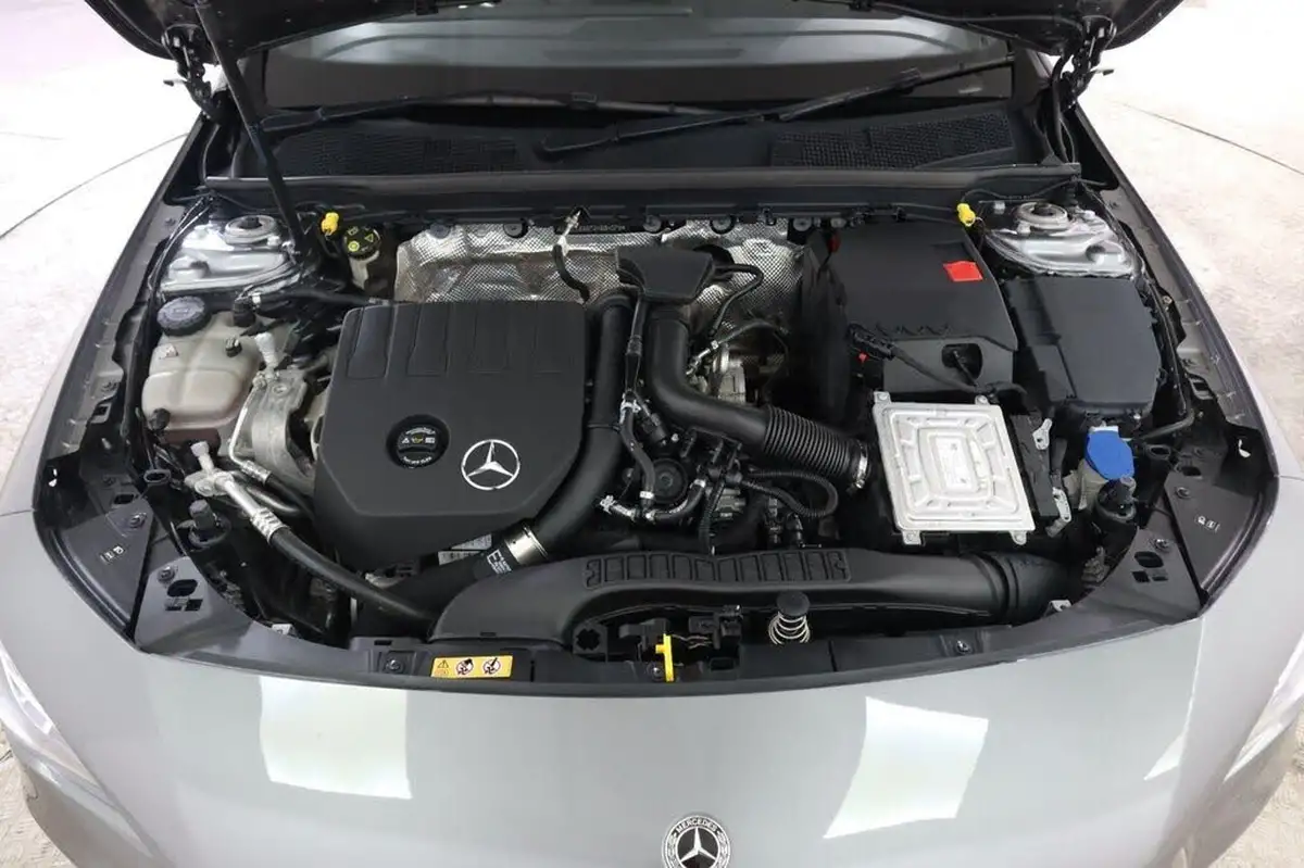2021-mercedes-benz-cla-13-cla-200-amg-line-premium-plus-coupe-4d-big-24