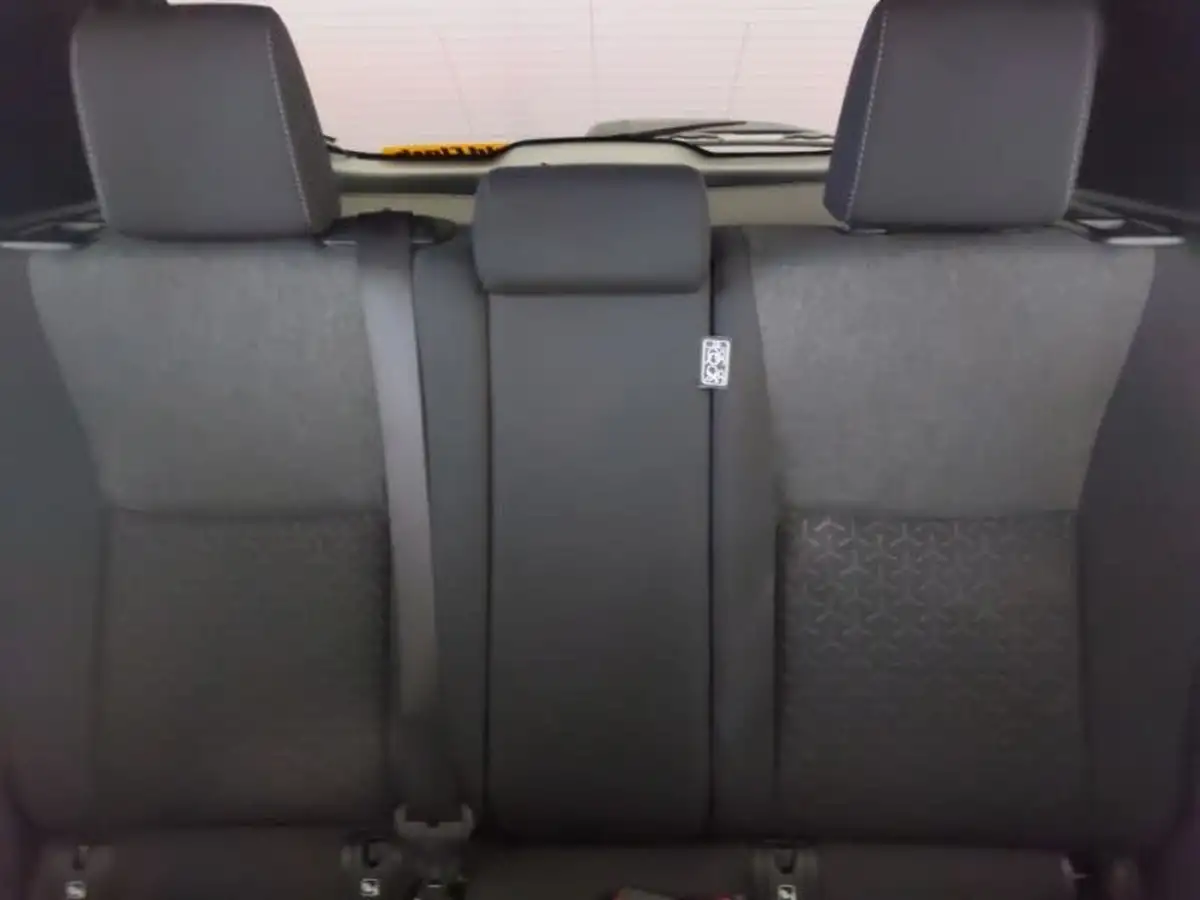 2022-toyota-yaris-15-vvt-i-design-panoramic-roof-big-17