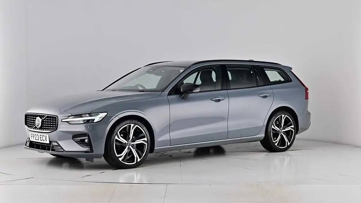 2023-volvo-v60-20-b3-plus-station-wagon-big-59