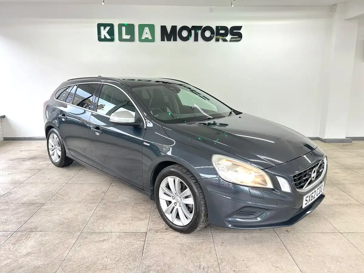 2012-volvo-v60-16td-r-design-115bhp-ss-big-6
