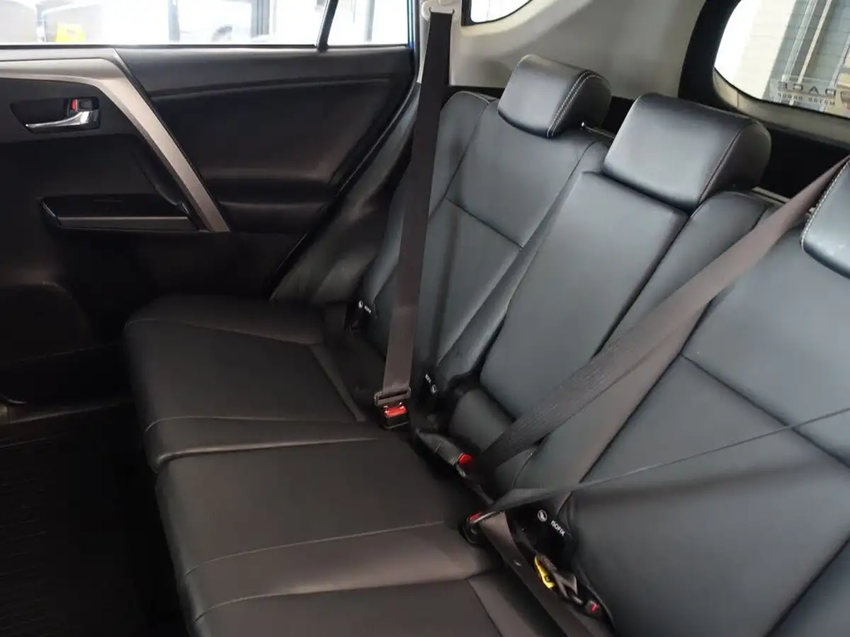 2016-toyota-rav4-20d-4d-excel-big-18