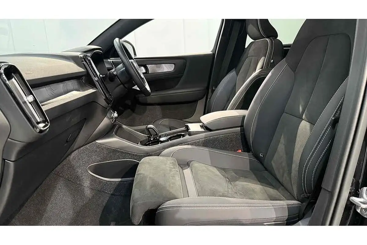 2022-volvo-c40-e-twin-recharge-pro-big-41
