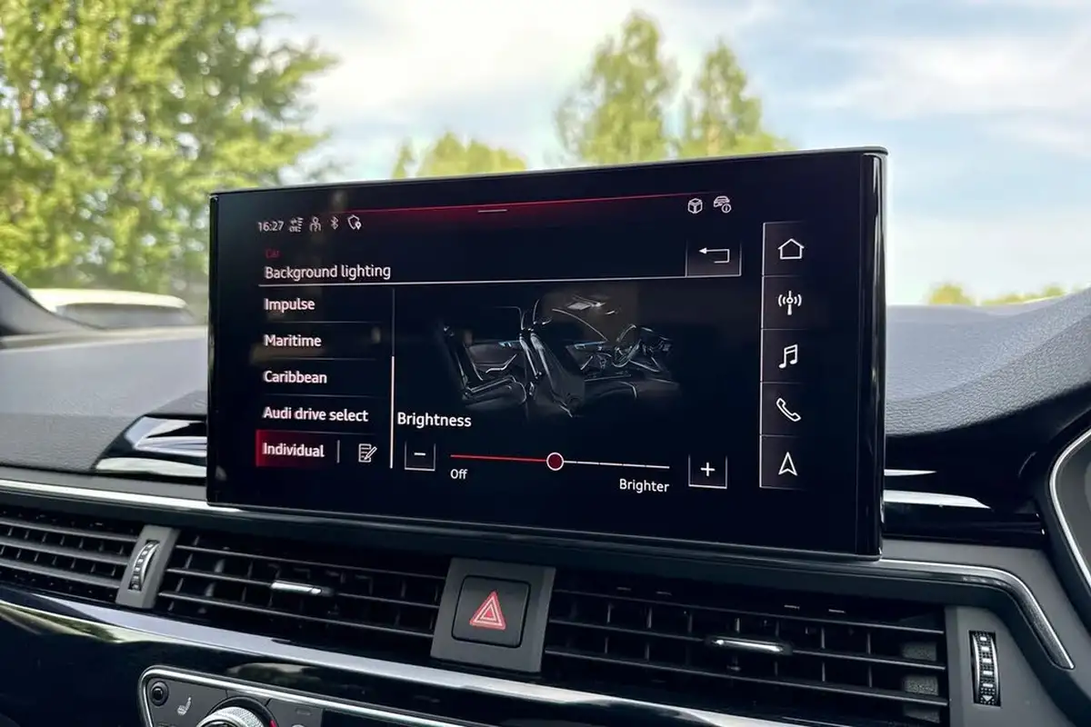 2024-audi-a4-avant-20-35-tfsi-black-edition-big-55