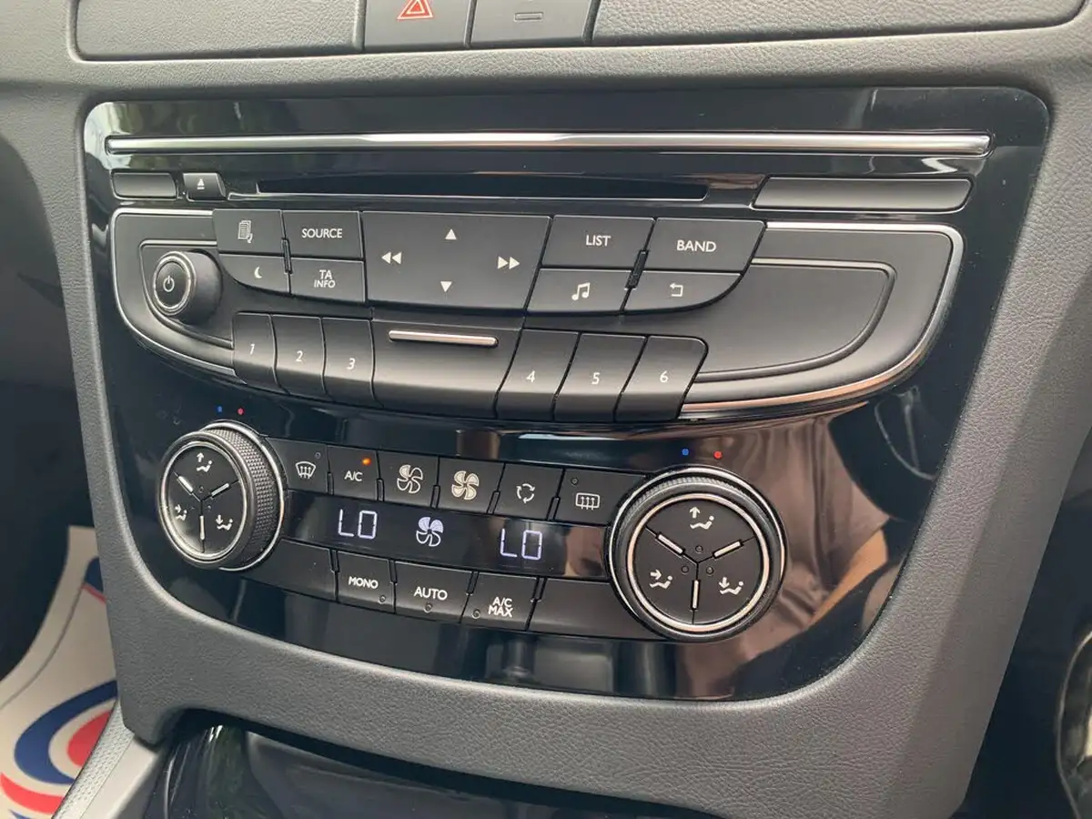 2013-peugeot-508-20hdi-allure-navigation-140bhp-fap-big-8