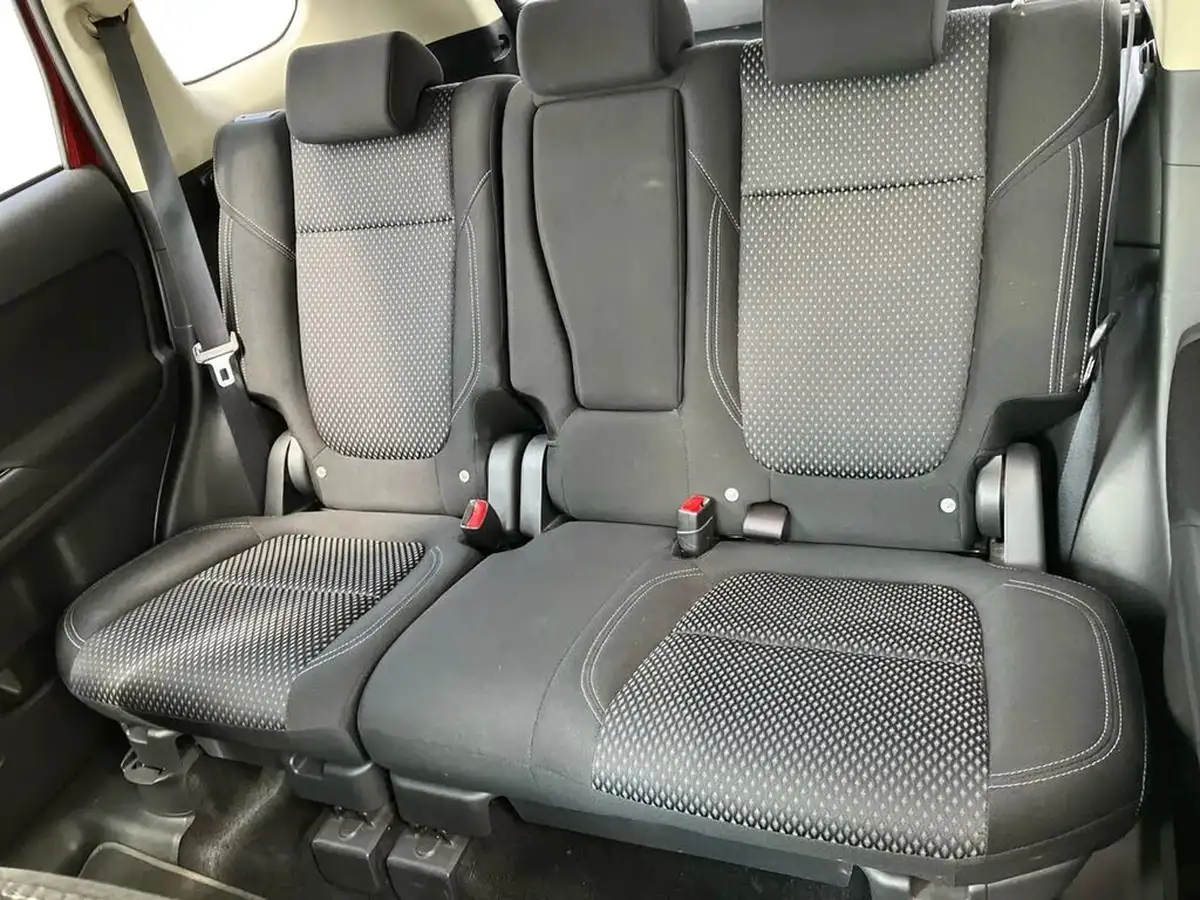 2020-mitsubishi-outlander-24-design-phev-big-21