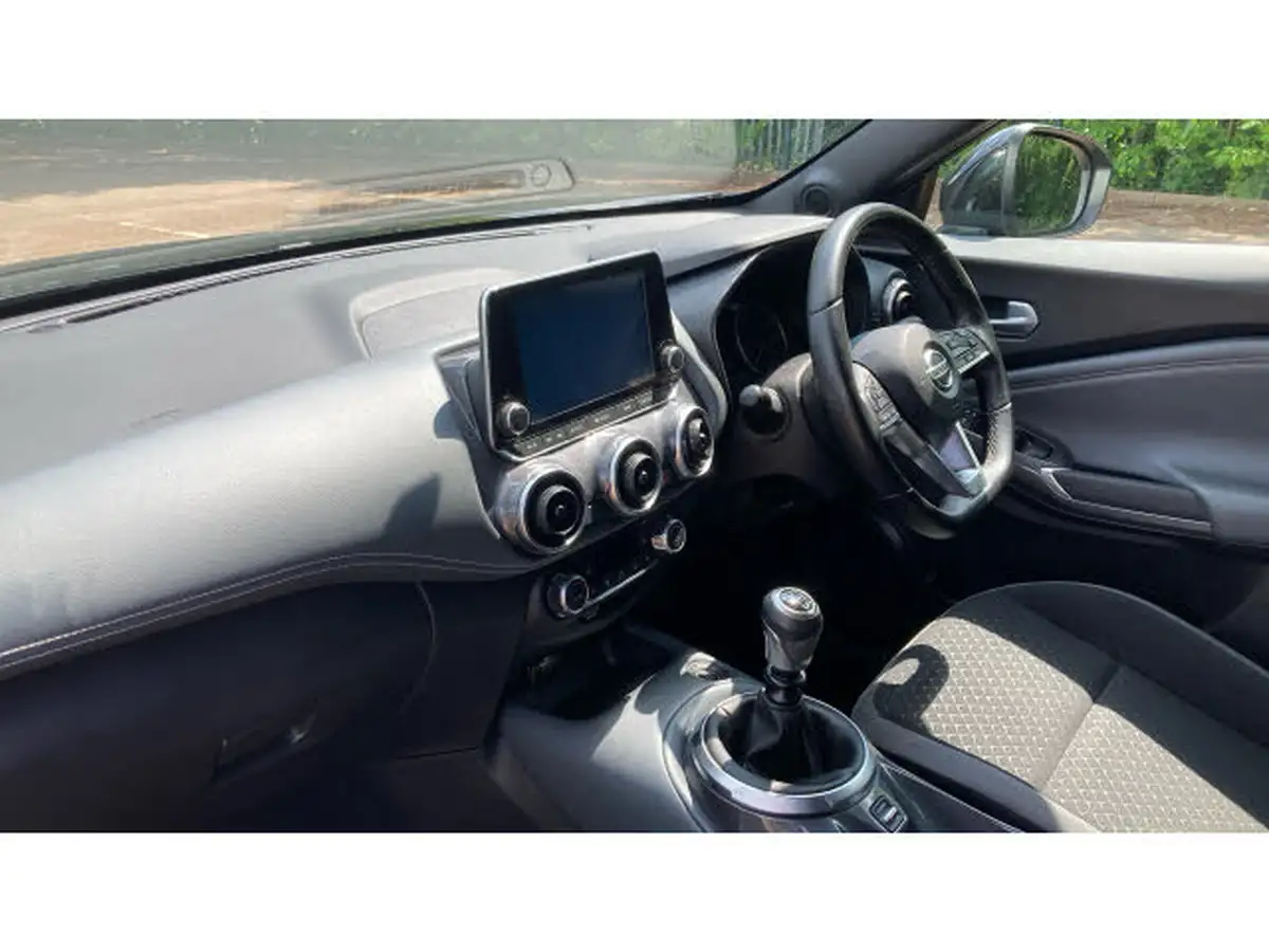 2021-nissan-juke-10-dig-t-n-connecta-big-8