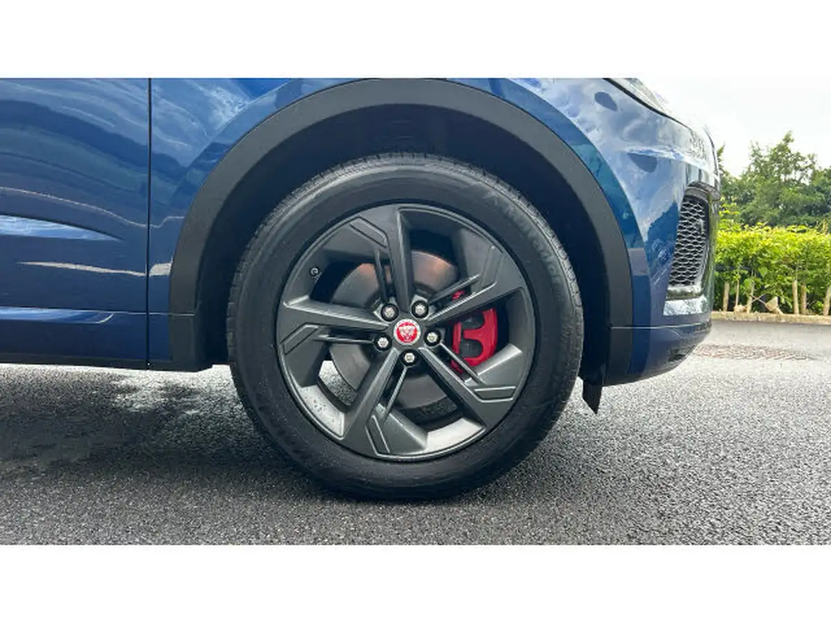 2021-jaguar-e-pace-20-d200-r-dynamic-black-big-7