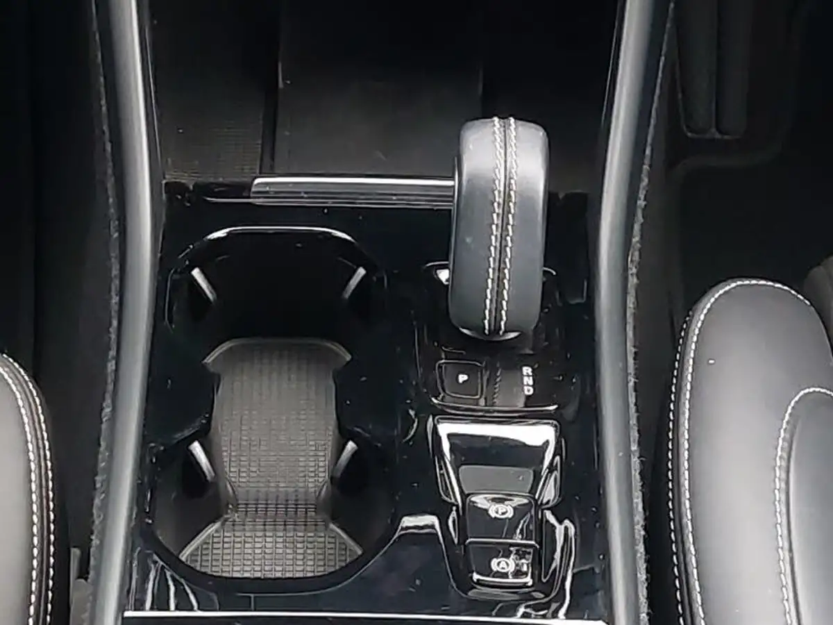 2021-volvo-xc40-15-t5-r-design-262bhp-big-12