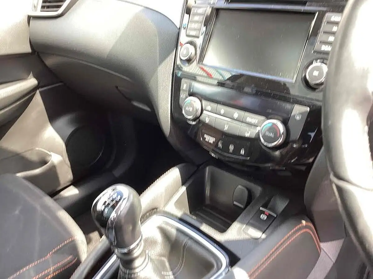 2019-nissan-qashqai-13-dig-t-n-motion-140ps-big-31