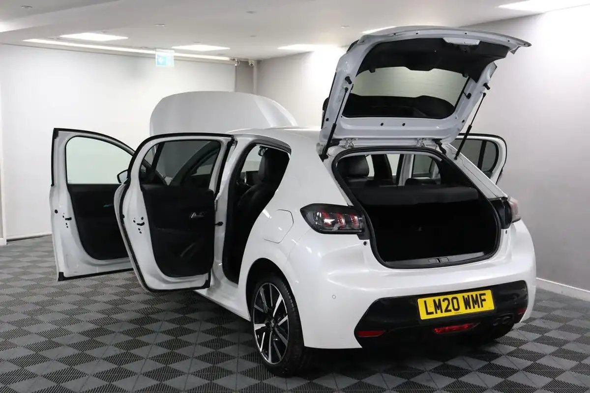 2020-peugeot-208-12-puretech-allure-130bhp-eat8-big-21