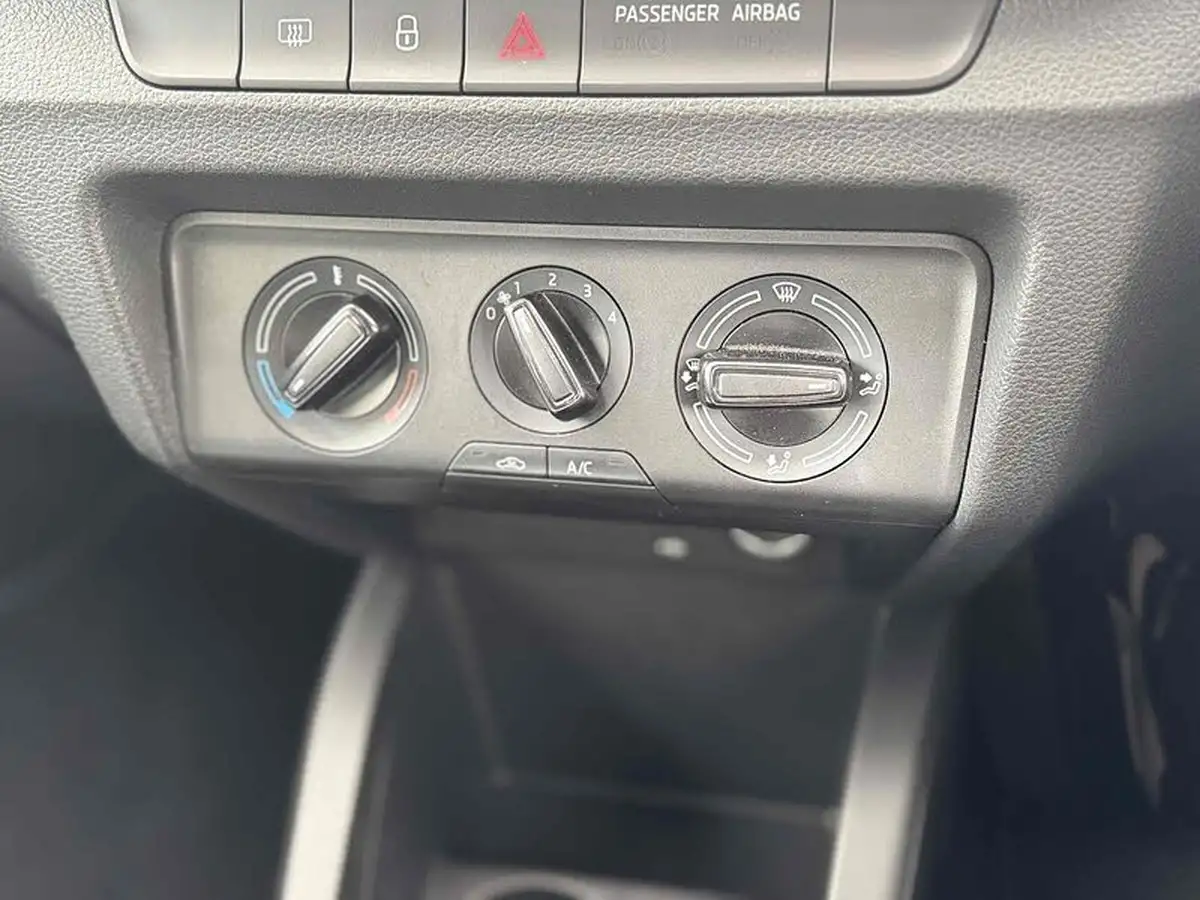 2021-skoda-fabia-10-tsi-se-95ps-estate-big-26