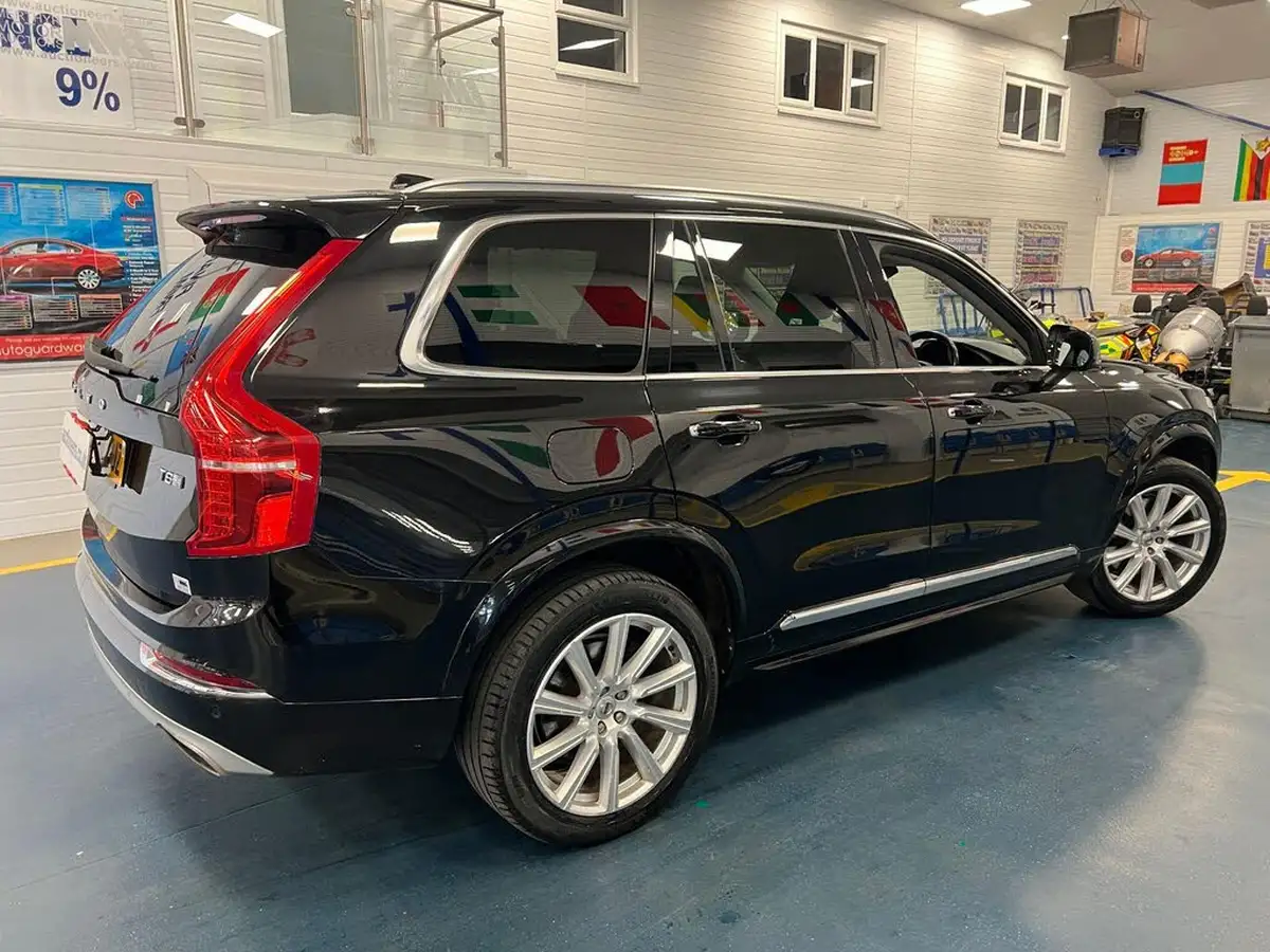 2016-volvo-xc90-20-inscription-t8-384bhp-hybrid-big-4