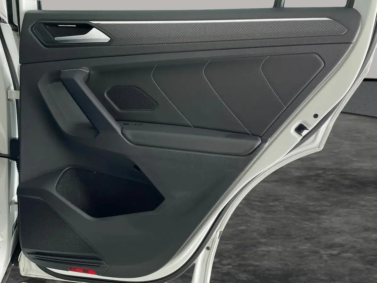2021-volkswagen-tiguan-15-tsi-r-line-big-43