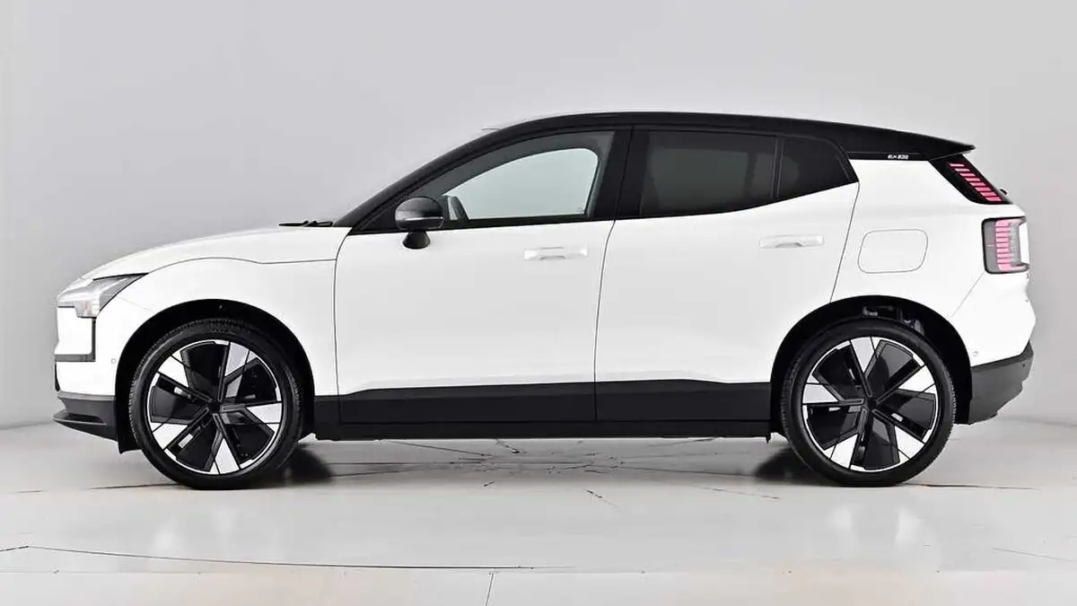 2024-volvo-ex30-e-single-motor-ultra-big-6