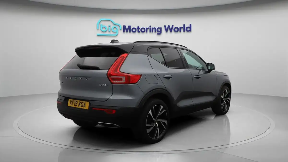 2019-volvo-xc40-20td-d3-r-design-pro-awd-geartronic-big-7