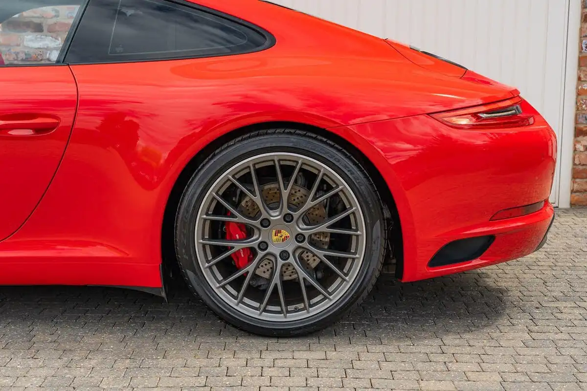 2016-porsche-911-30-carrera-s-coupe-pdk-big-13