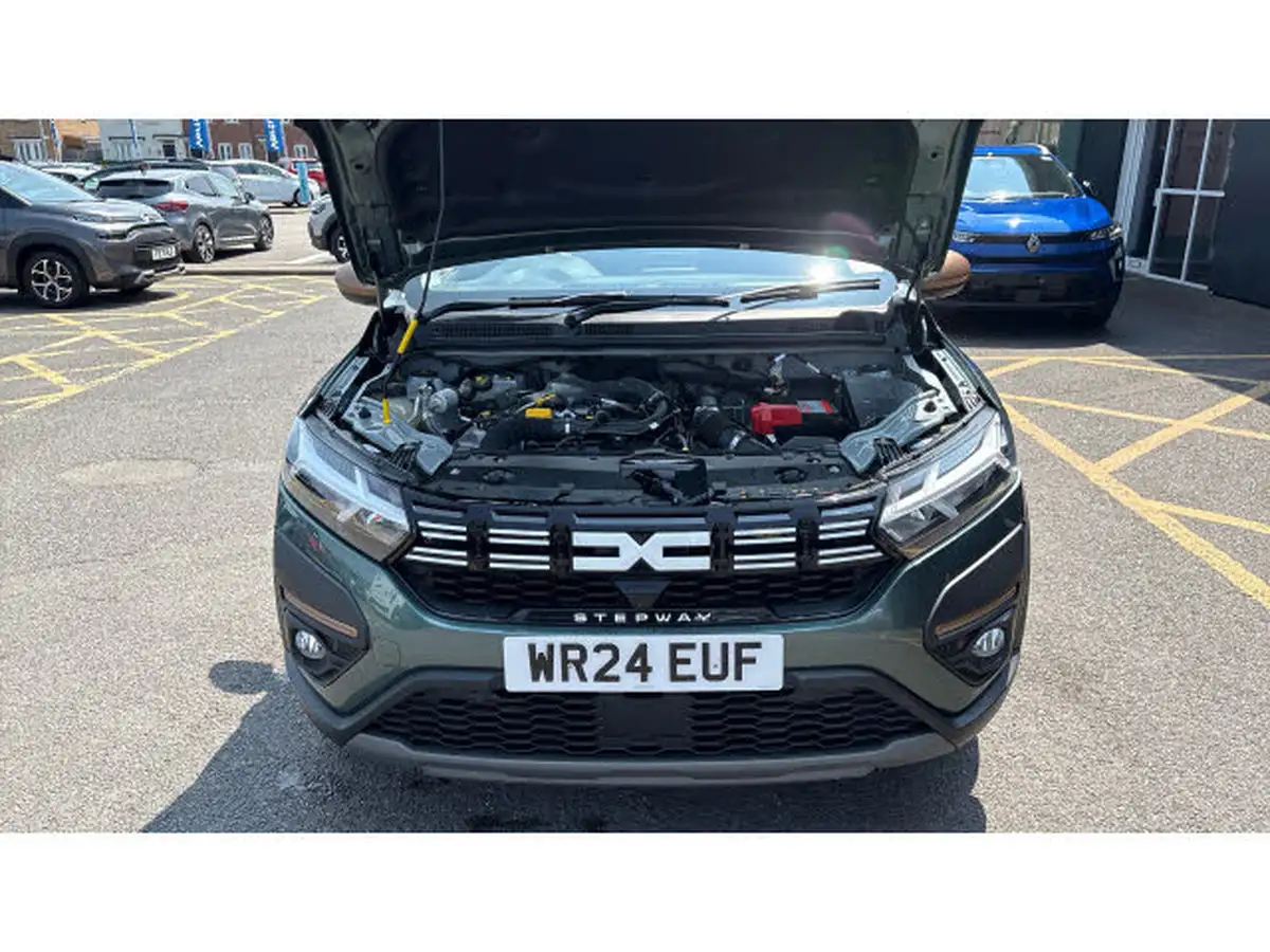 2024-dacia-sandero-stepway-10-tce-extreme-90bhp-big-7