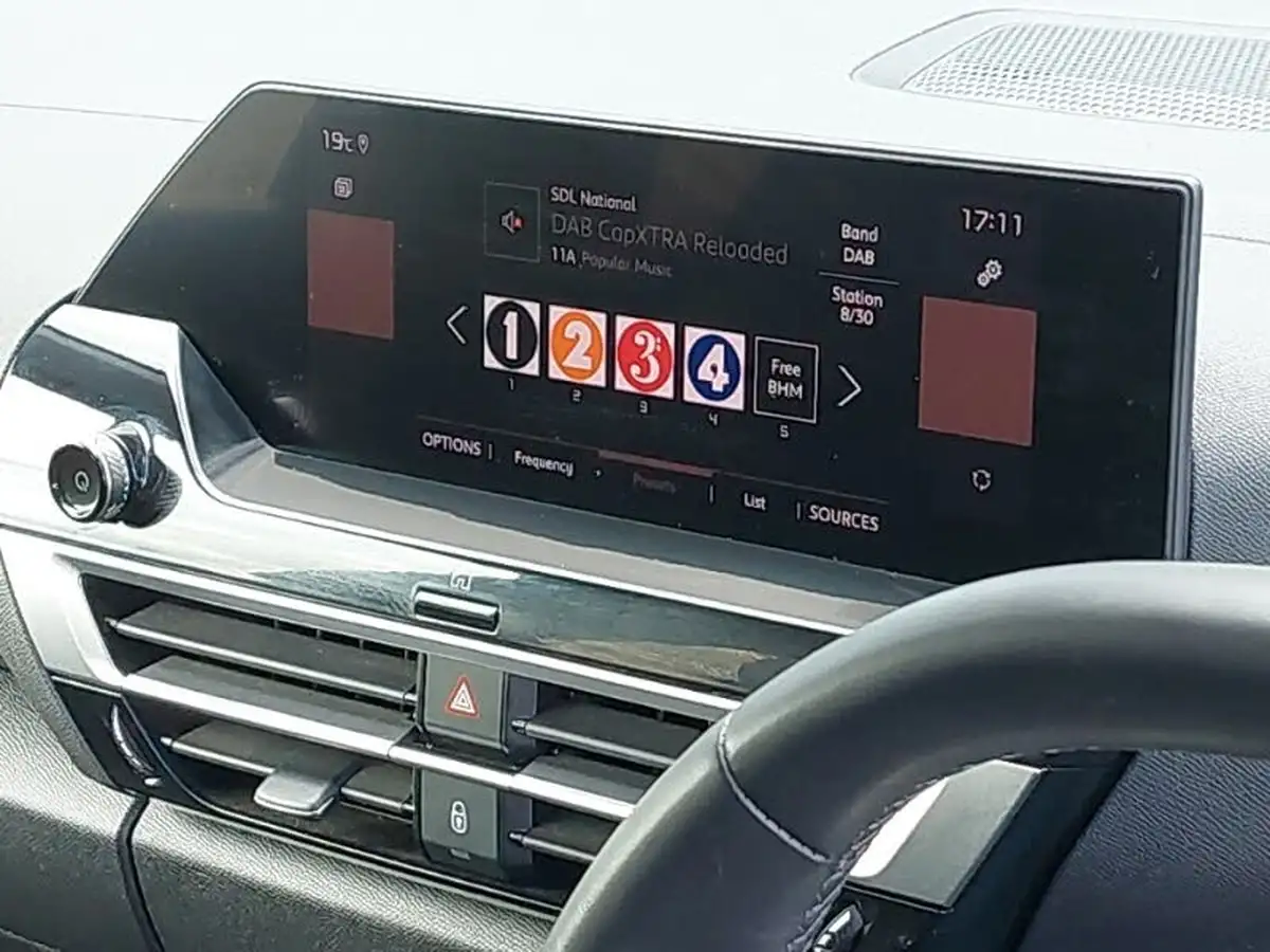 2022-citroen-c4-12-puretech-shine-130ps-big-10