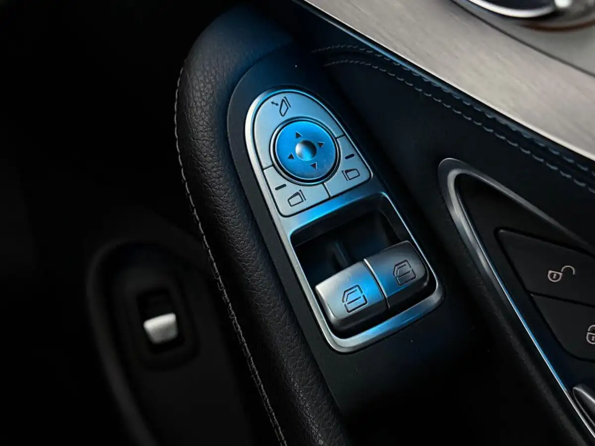 2018-mercedes-benz-c-class-21d-c250d-amg-line-premium-plusss-coupe-2d-4matic-big-20