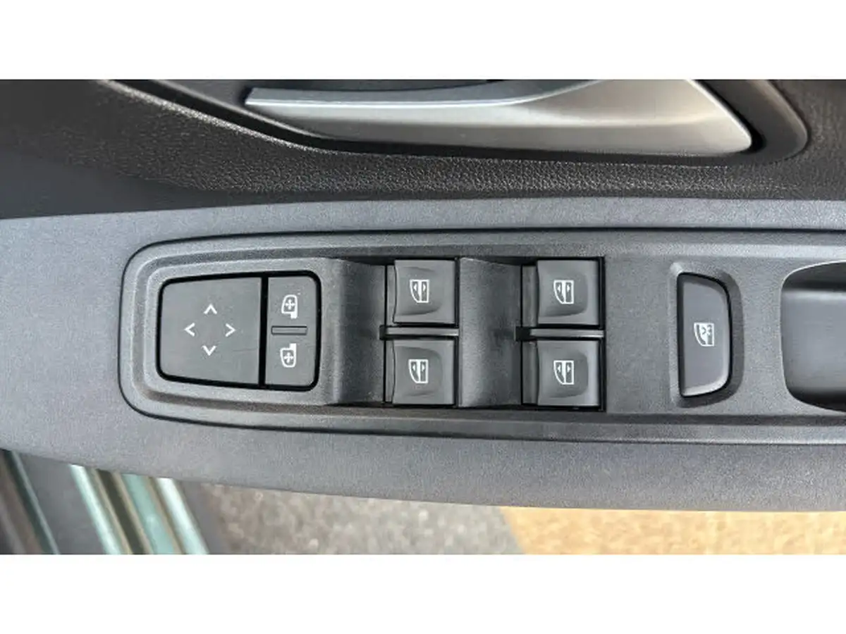 2024-dacia-sandero-stepway-10-tce-extreme-90bhp-big-35