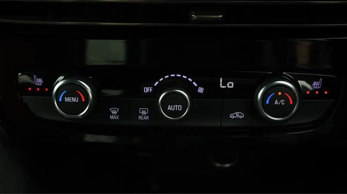 2023-vauxhall-mokka-e-gs-big-12