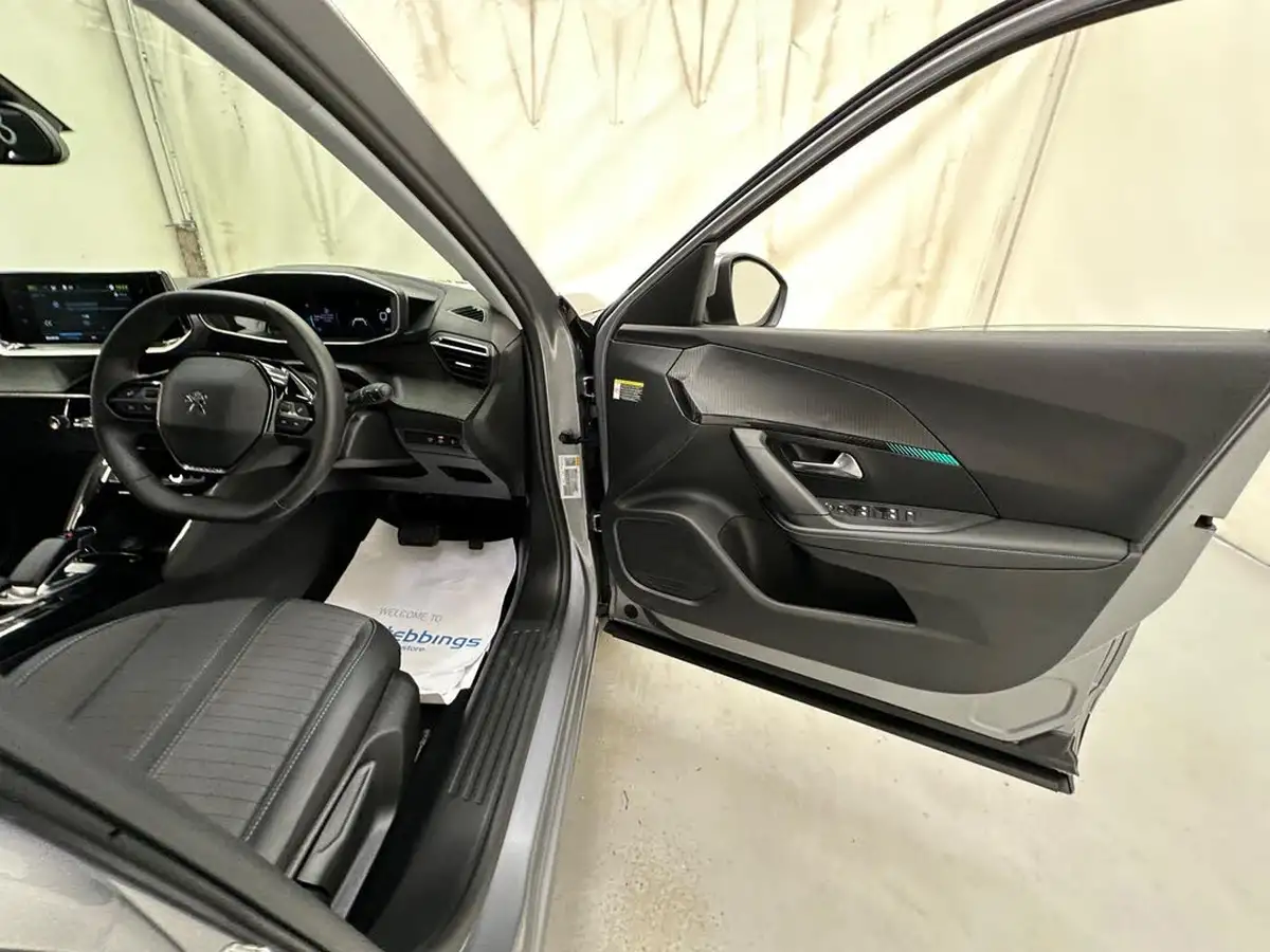 2021-peugeot-208-e-allure-premium-50kwh-big-8