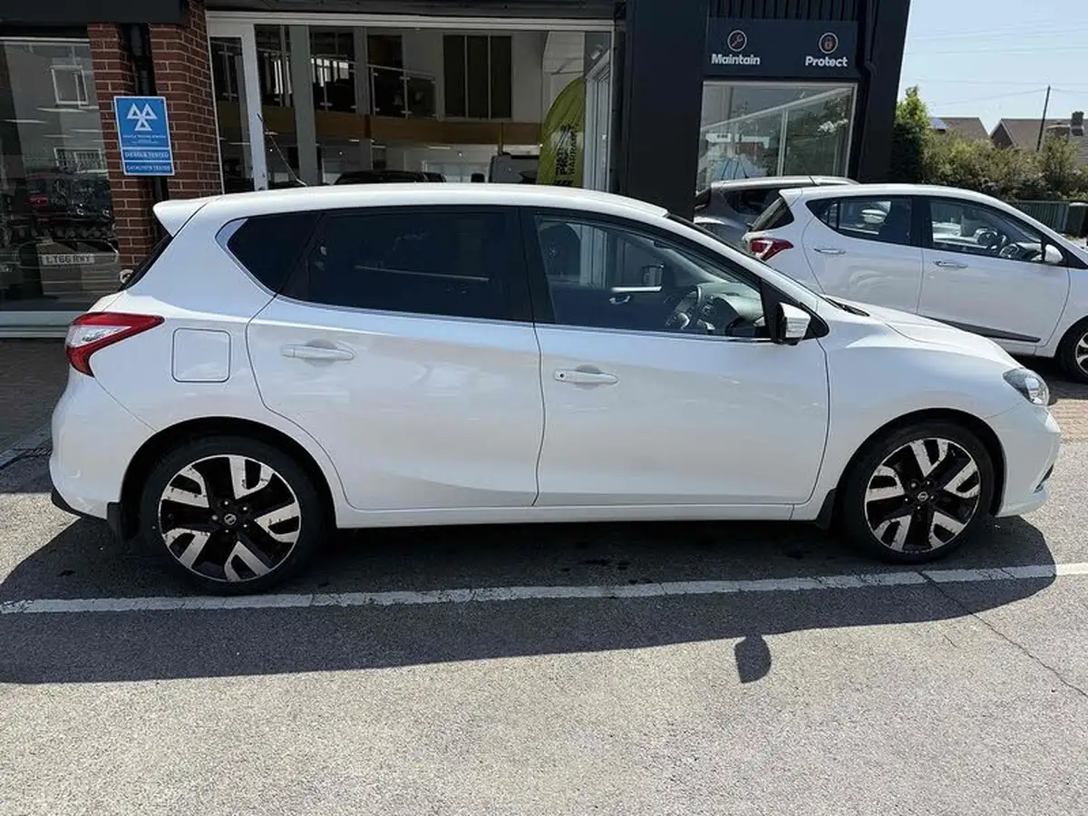 2016-nissan-pulsar-16-dig-t-tekna-big-7