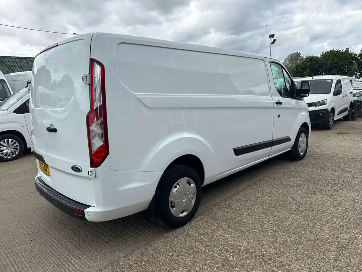 2020-ford-transit-custom-20tdci-300-l1h1-trend-105pseu6dt-panel-van-big-10