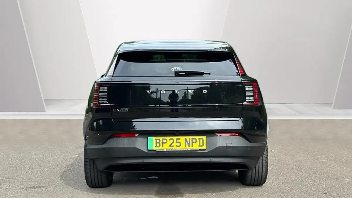 2025-volvo-ex30-e-single-motor-ultra-big-6